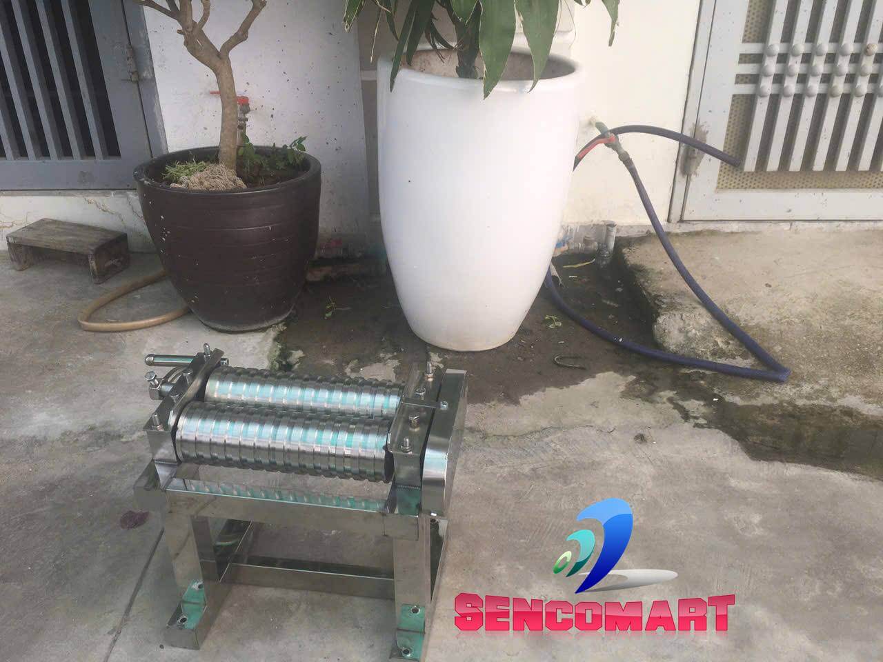Máy cắt bánh tráng quay tay