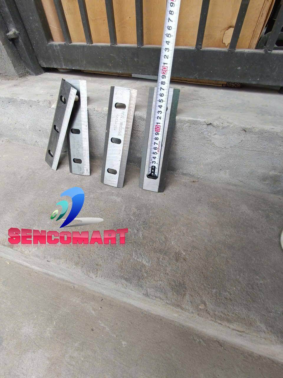 Bộ dao 4 lưỡi lắp cho máy băm cành. Dao Máy Băm Cành Cây Hợp Kim: Bí quyết băm khỏe, sắc bén!