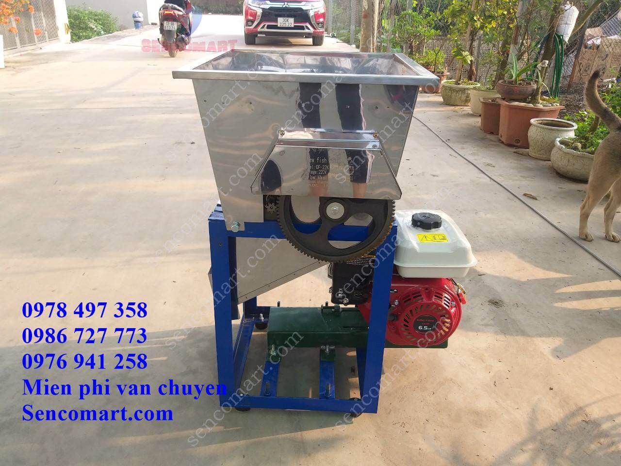 Máy cắt cá mồi dùng động cơ xăng, tiết kiệm nguyên liệu