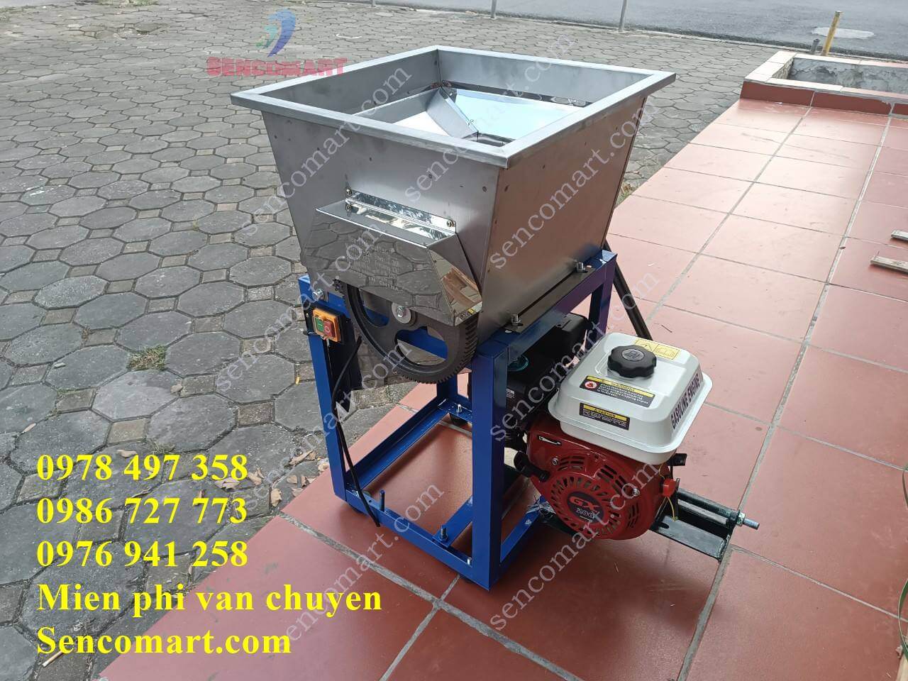 Máy thái cá dùng động cơ xăng, thiết kế có điều chỉnh dây curoa