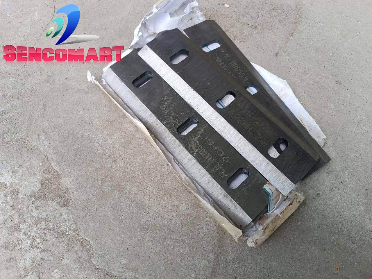 Lưỡi Dao Máy Băm Cành tốt nhất: Chọn thép SKD-11 hay Thép 9XC?