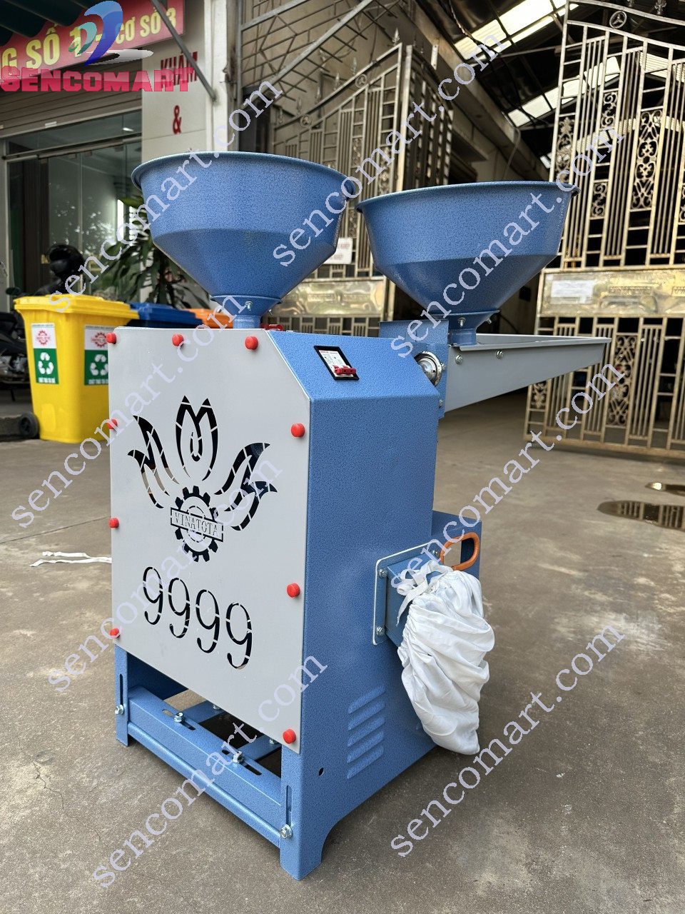 Máy xát gạo nghiền cám VINATOTA 9999 Phễu Thép