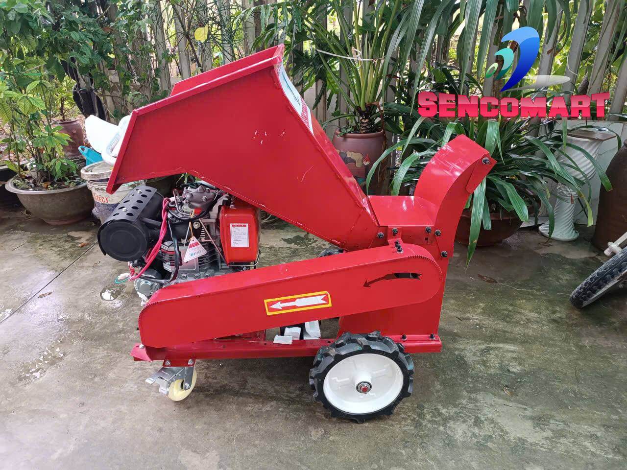 Máy Băm Cành Chạy Dầu Băm Gỗ Và Lá Cây Hiệu Quả